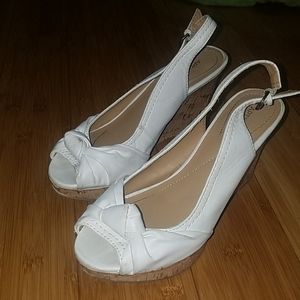 White Wedges